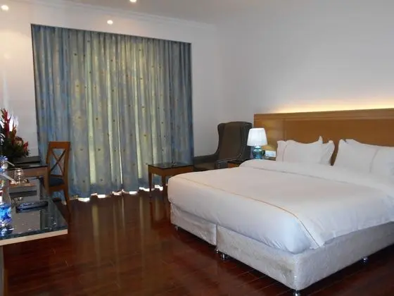 Club Oda, 1 En Büyük (King) Boy Yatak, Şehir Manzaralı