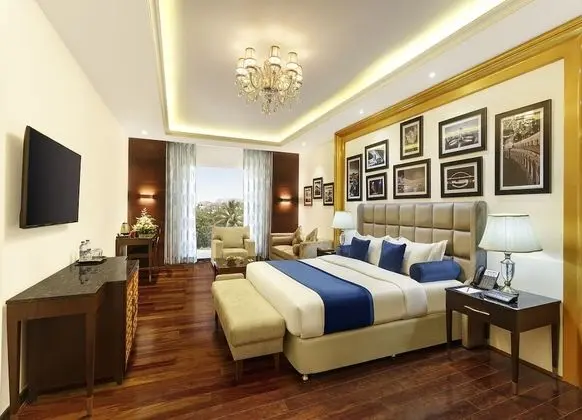 Club Oda, 1 En Büyük (King) Boy Yatak, Şehir Manzaralı