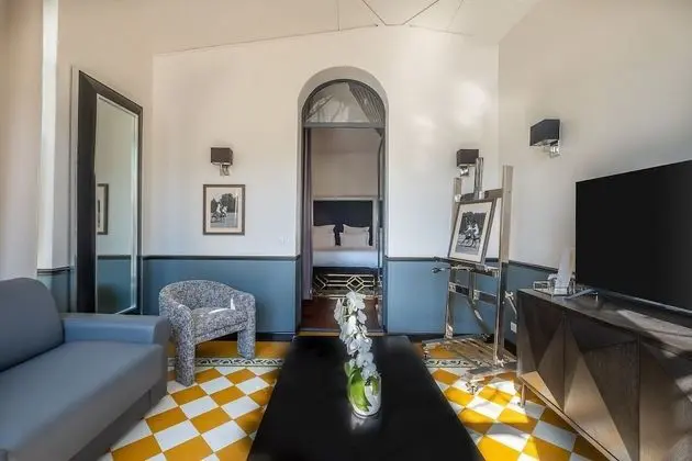 Junior Süit, Sıcak Su Küveti, Deniz Manzaralı