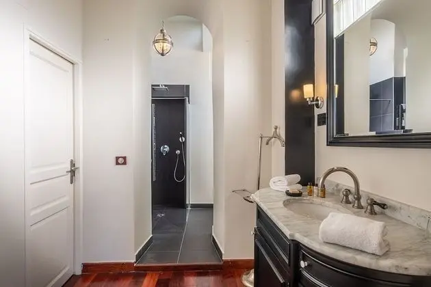 Junior Süit, Sıcak Su Küveti, Deniz Manzaralı