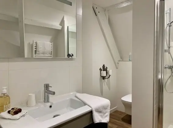 Comfort Tek Büyük Yataklı Oda (Hortense)