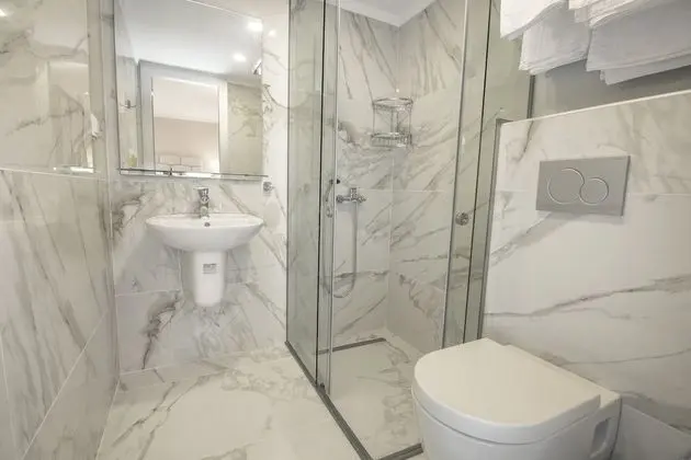 Comfort Tek Büyük Yataklı Oda