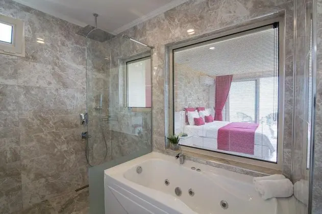 Villa, Deniz Manzaralı