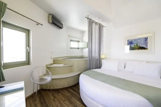 Honeymoon Süit, Sıcak Su Küveti
