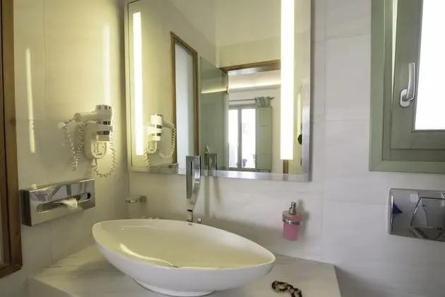 Honeymoon Süit, Sıcak Su Küveti