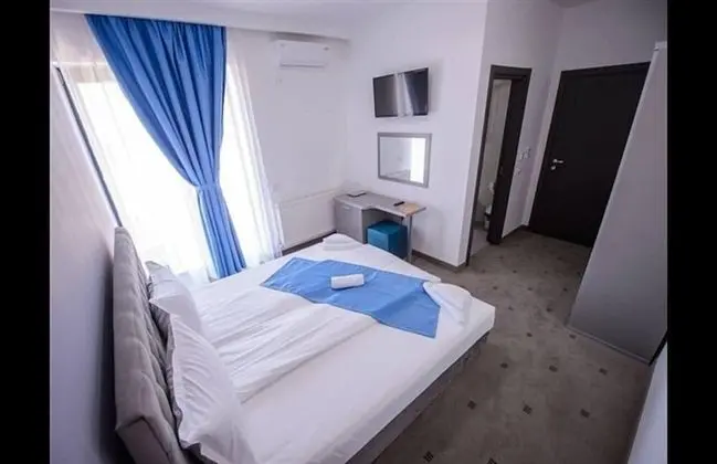 Tek Büyük Yataklı Oda, Balkon
