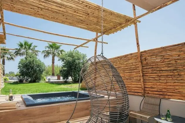 Double Room, Garden Level, Outdoor Jetted Tub