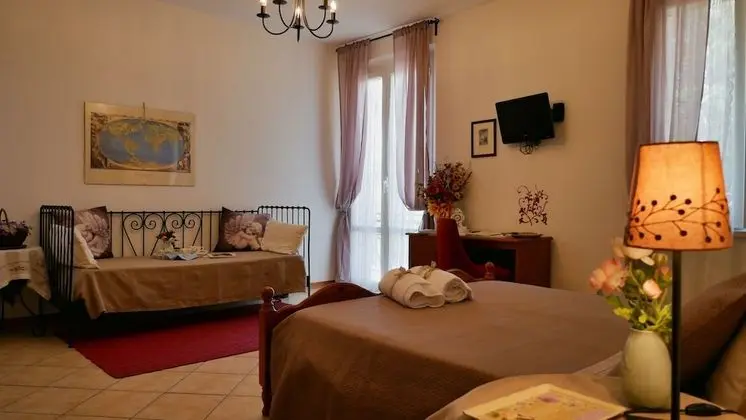 Süit, Bağlantılı Odalar, Bahçe Manzaralı