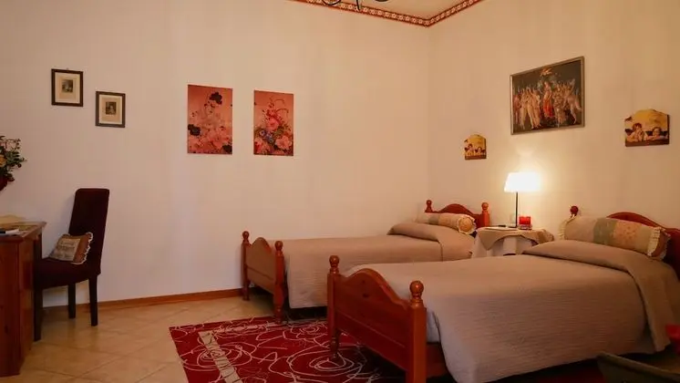 Süit, Bağlantılı Odalar, Bahçe Manzaralı