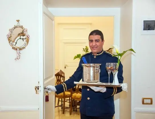 Büyük Yataklı Tek Kişilik Oda