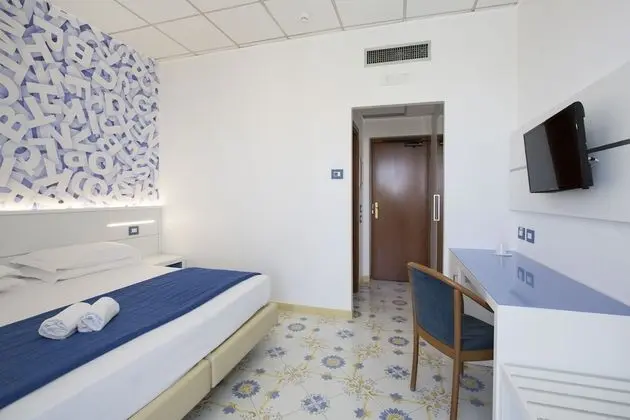 Standard Üç Kişilik Oda