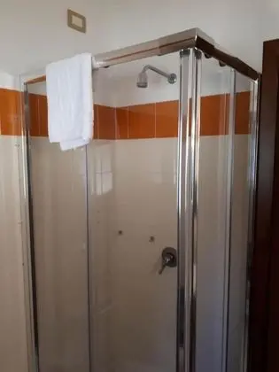 Classic Üç Kişilik Oda, Banyolu/Duşlu