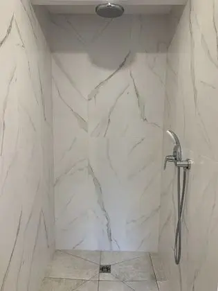 Family Tek Büyük Yataklı Oda