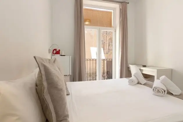 Standard Tek Büyük Yataklı Oda