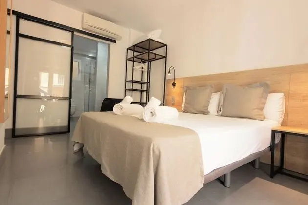 Superior Tek Büyük Yataklı Oda, Balkon, Şehir Manzaralı