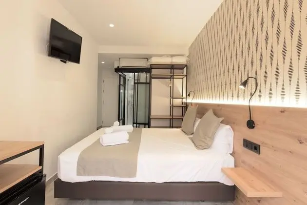 Superior Tek Büyük Yataklı Oda, Balkon, Şehir Manzaralı