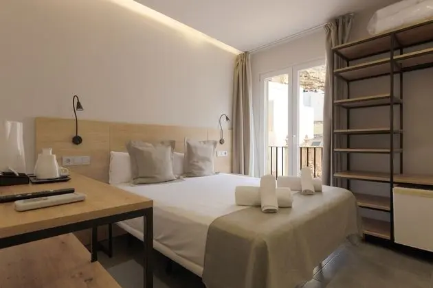 Superior Tek Büyük Yataklı Oda, Balkon, Şehir Manzaralı