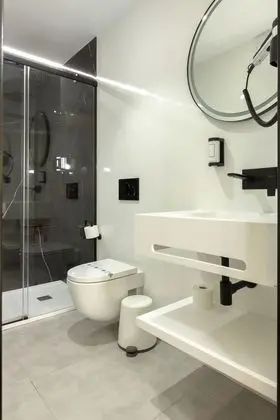 Superior Tek Büyük Yataklı Oda, Balkon, Şehir Manzaralı