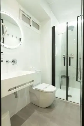 Superior Tek Büyük Yataklı Oda, Balkon, Şehir Manzaralı