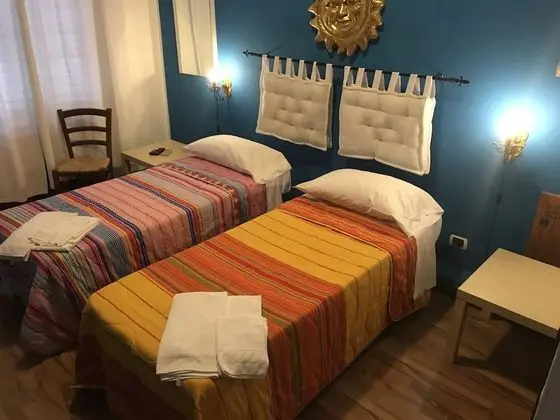 Basic Tek Büyük Yataklı Oda
