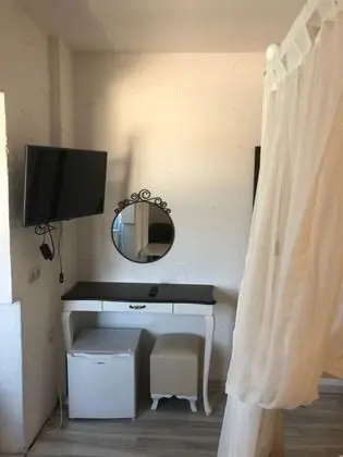 Cumbalı Suite Oda, Havuz Manzaralı