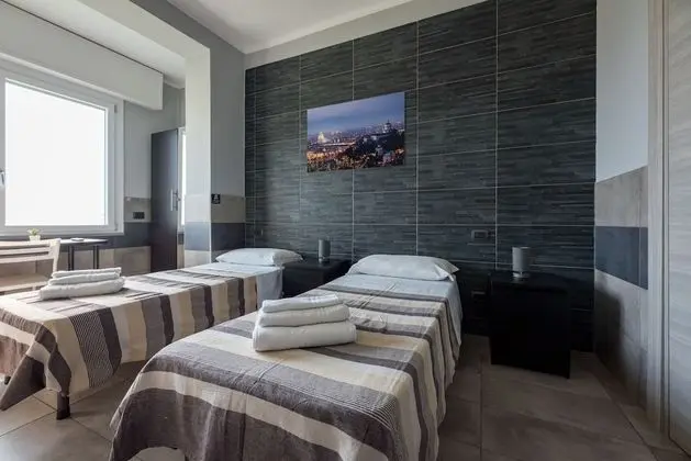 Tek Büyük veya İki Ayrı Yataklı Oda