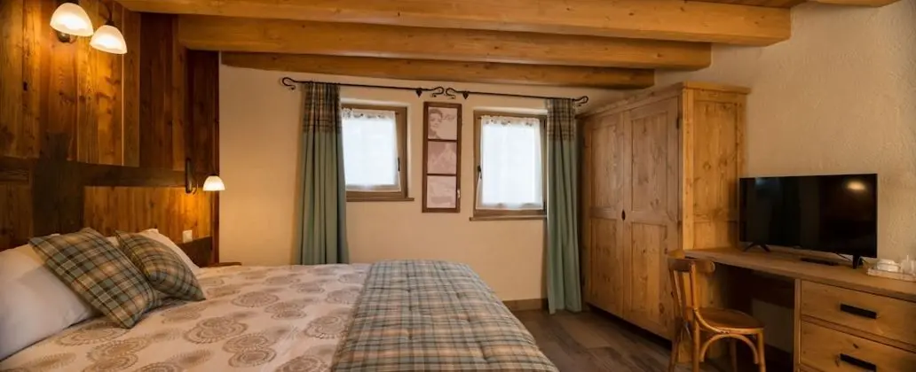 Standard Tek Büyük Yataklı Oda