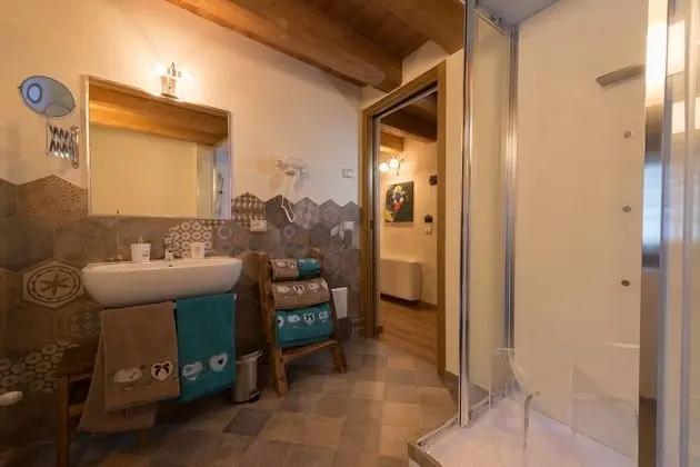 Superior Oda, Jakuzi (SPA shower)