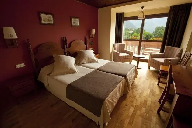 Comfort Tek Büyük Yataklı Oda