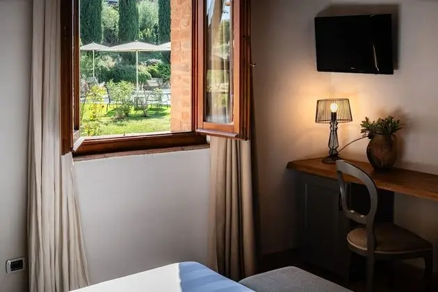 Classic Tek Büyük Yataklı Oda