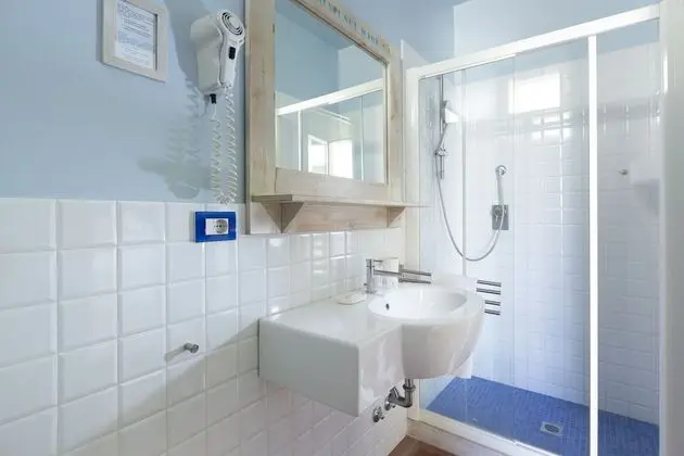 Dört Kişilik Oda, Balkon, Deniz Manzaralı