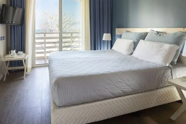 Tek Büyük Yataklı Oda, Balkon, Deniz Manzaralı