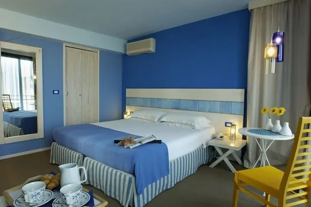 Tek Büyük Yataklı Oda, Balkon, Deniz Manzaralı