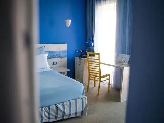 Tek Büyük Yataklı Oda, Balkon, Deniz Manzaralı