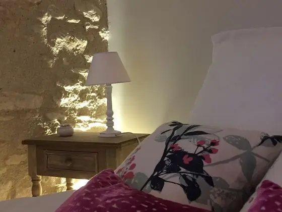 Comfort Tek Büyük Yataklı Oda, Banyolu/Duşlu, Bahçe Manzaralı (Rosa)