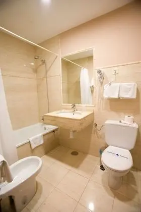 Tek Büyük veya İki Ayrı Yataklı Oda
