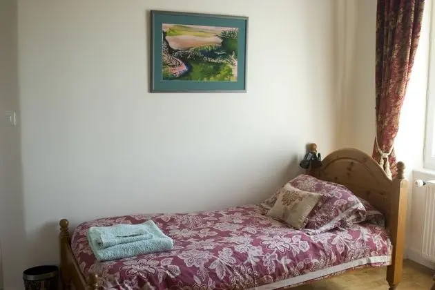 Üç Kişilik Oda