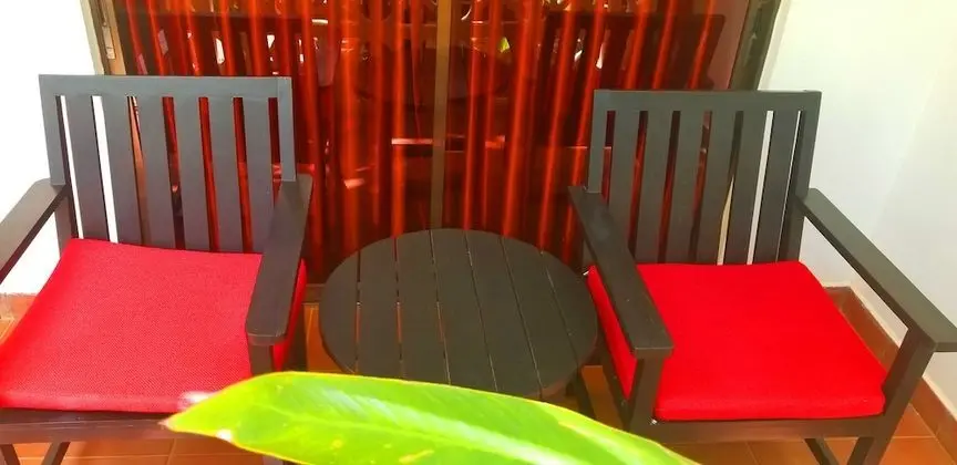 Deluxe Üç Kişilik Oda, Havuz Manzaralı
