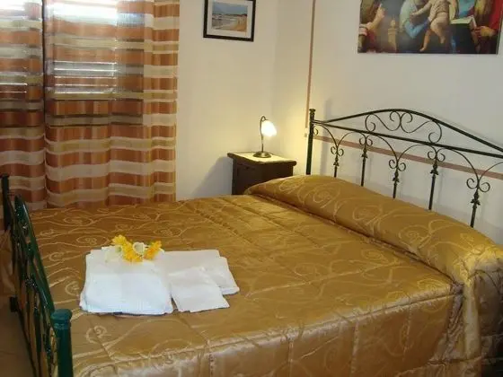 Classic Tek Büyük Yataklı Oda