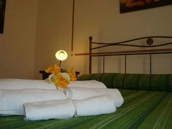 Classic Tek Büyük Yataklı Oda