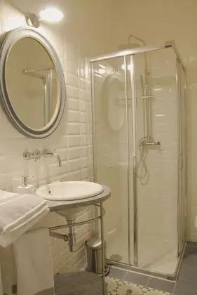 Classic Tek Büyük Yataklı Oda