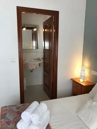 Büyük Yataklı Tek Kişilik Oda