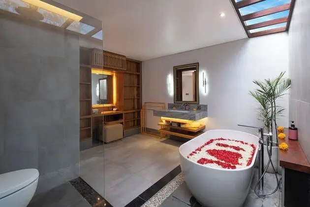 Grand Villa, Kişiye Özel Havuzlu, Havuz Manzaralı