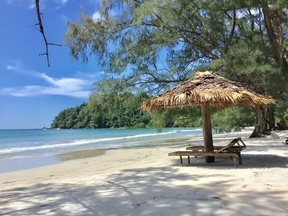 Beachfront Bungalow - First Row