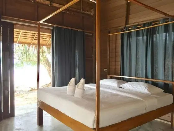 Beachfront Bungalow - First Row
