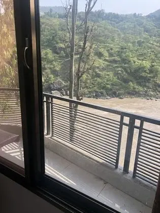 Deluxe Tek Büyük Yataklı Oda, Dağ Manzaralı