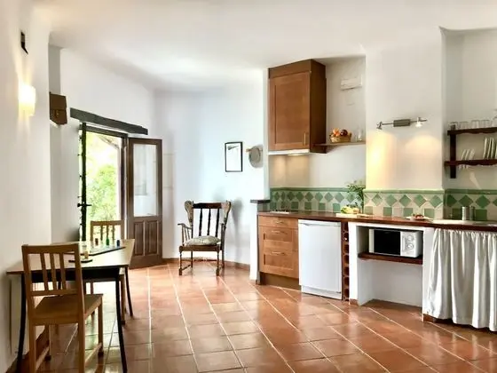 Family Apart Daire, 1 Yatak Odası, Bahçe Manzaralı, Zemin Kat