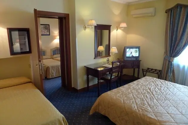 Comfort Dört Kişilik Oda, Birden Çok Yatak, Bağlantılı Odalar
