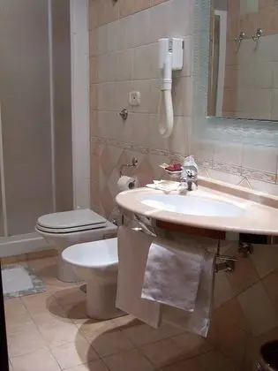 Comfort Dört Kişilik Oda, Birden Çok Yatak, Bağlantılı Odalar