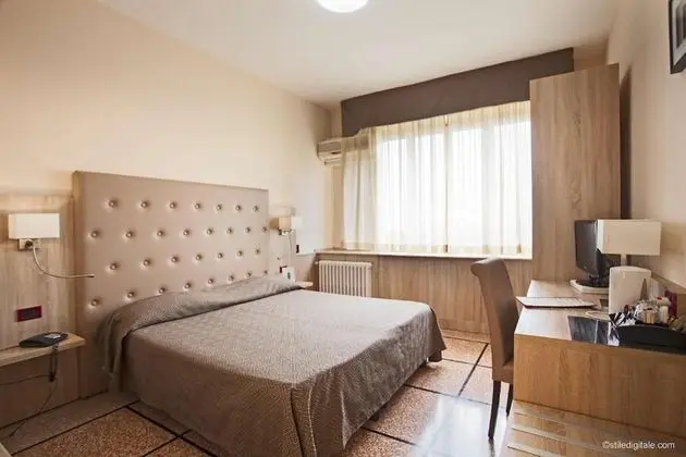 Standard Tek Büyük veya İki Ayrı Yataklı Oda